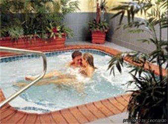 Lees Inn & Suites Muncie Bagian luar foto
